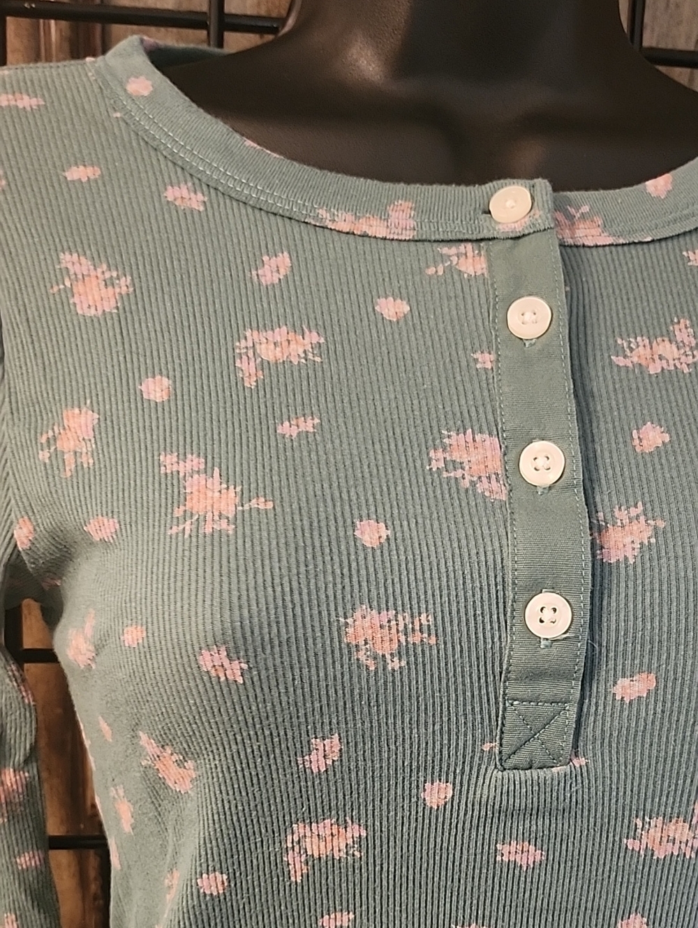 American Eagle Thermal Henley Light Green Ribbed Top with Floral S